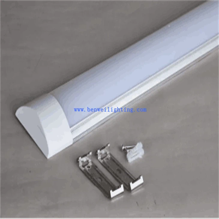 Under Cabinet Batten Light (4)